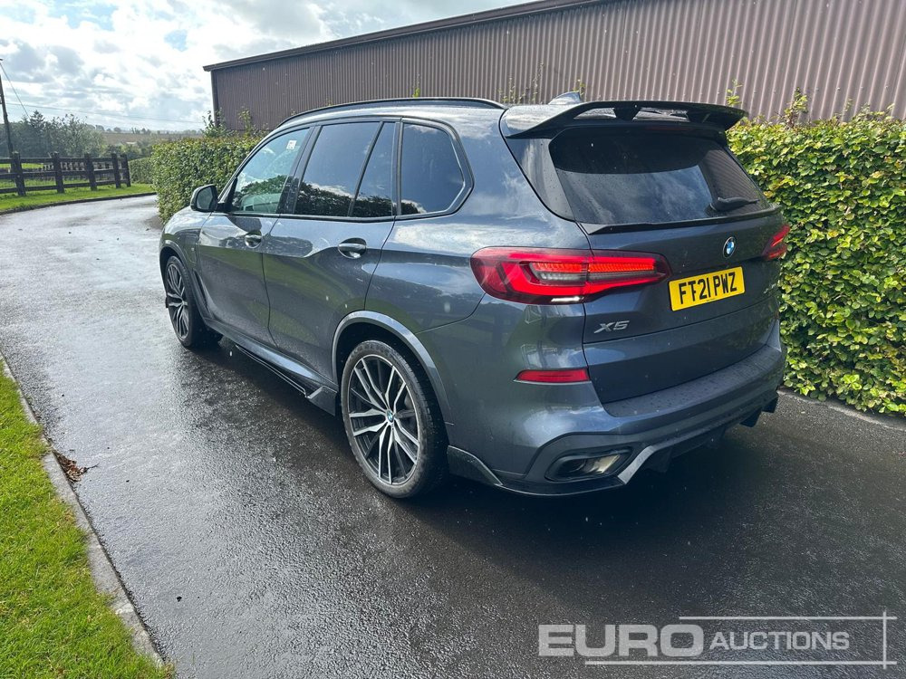 2021 BMW X5 45E M-Sport - SUV: φωτογραφία 2 2021 BMW X5 45E M-Sport - SUV: φωτογραφία 2