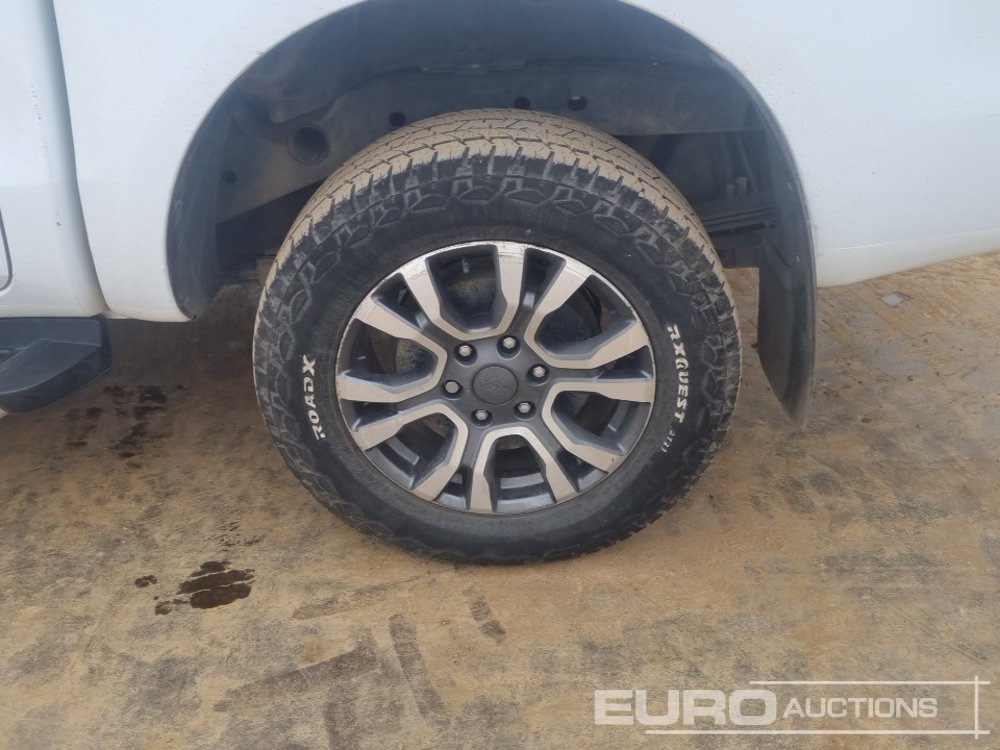 Ημιφορτηγό 2022 Ford Ranger Wildtrak: φωτογραφία 10