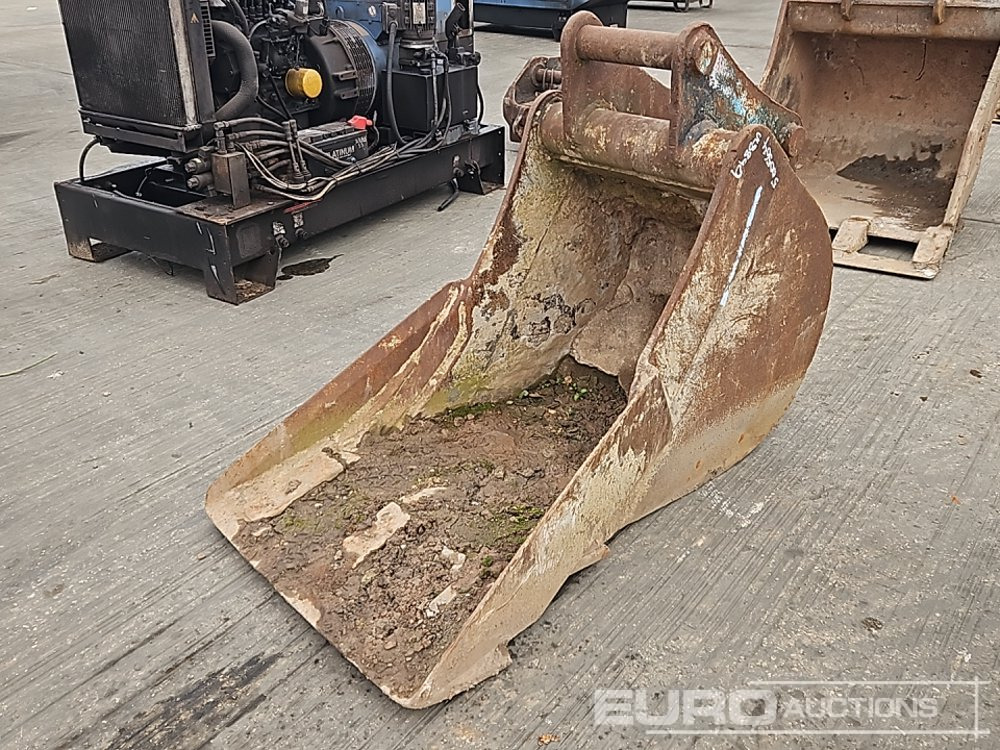 30" Digging Bucket 65mm Pin to suit 13 Ton Excavator - Κουβας: φωτογραφία 1 30" Digging Bucket 65mm Pin to suit 13 Ton Excavator - Κουβας: φωτογραφία 1