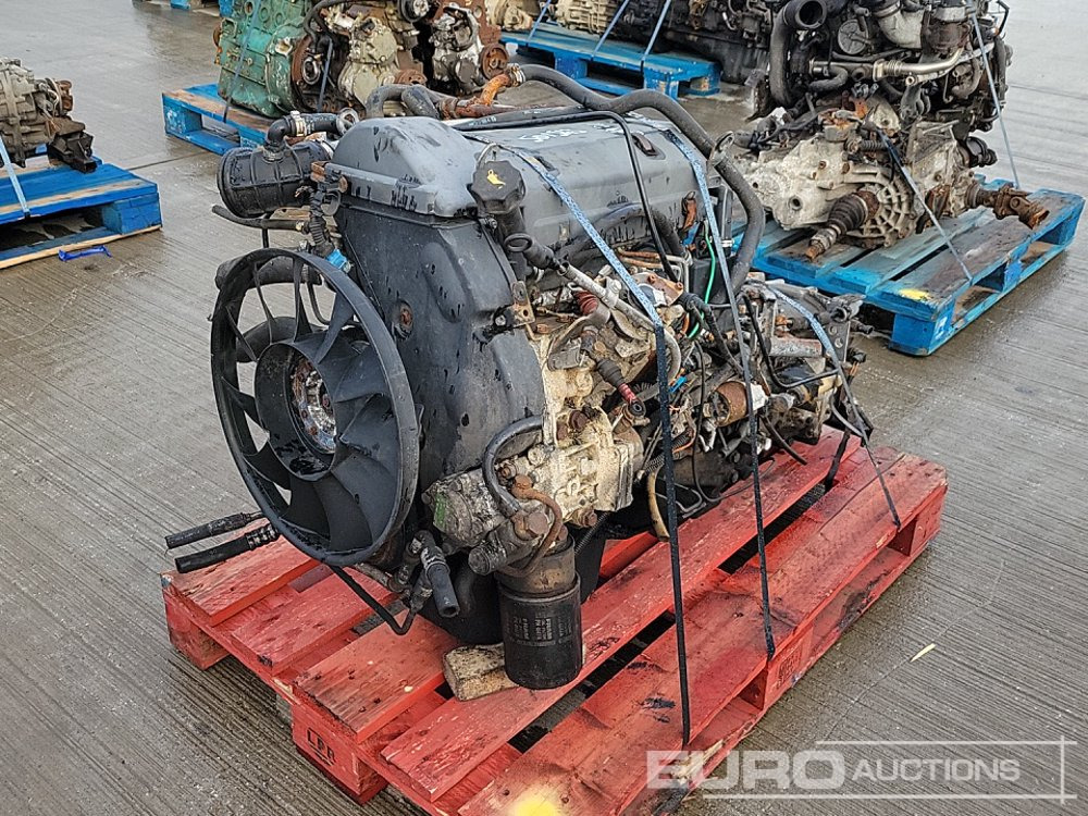 4 Cylinder Engine, Gearbox - Κινητήρας: φωτογραφία 1 4 Cylinder Engine, Gearbox - Κινητήρας: φωτογραφία 1