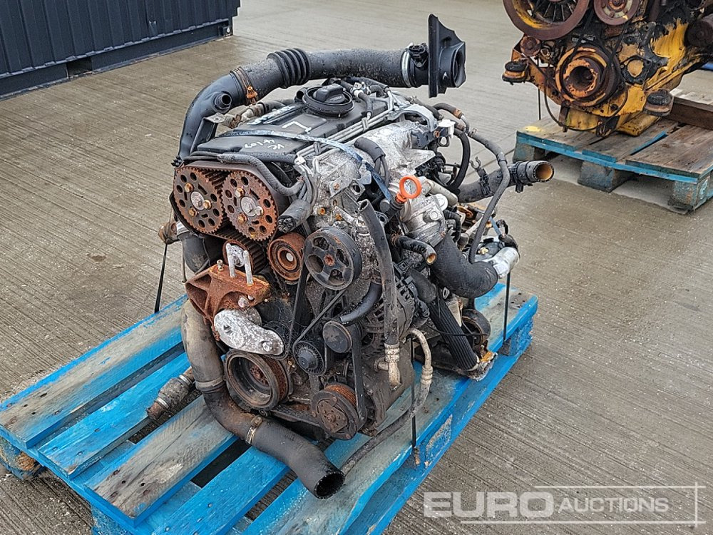 4 Cylinder Engine, Gearbox - Κινητήρας: φωτογραφία 1 4 Cylinder Engine, Gearbox - Κινητήρας: φωτογραφία 1