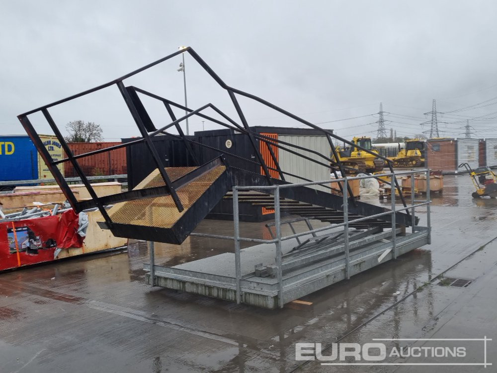 Access Platform, 16 Tread Stairs - Εξοπλισμού κατασκευών: φωτογραφία 1 Access Platform, 16 Tread Stairs - Εξοπλισμού κατασκευών: φωτογραφία 1