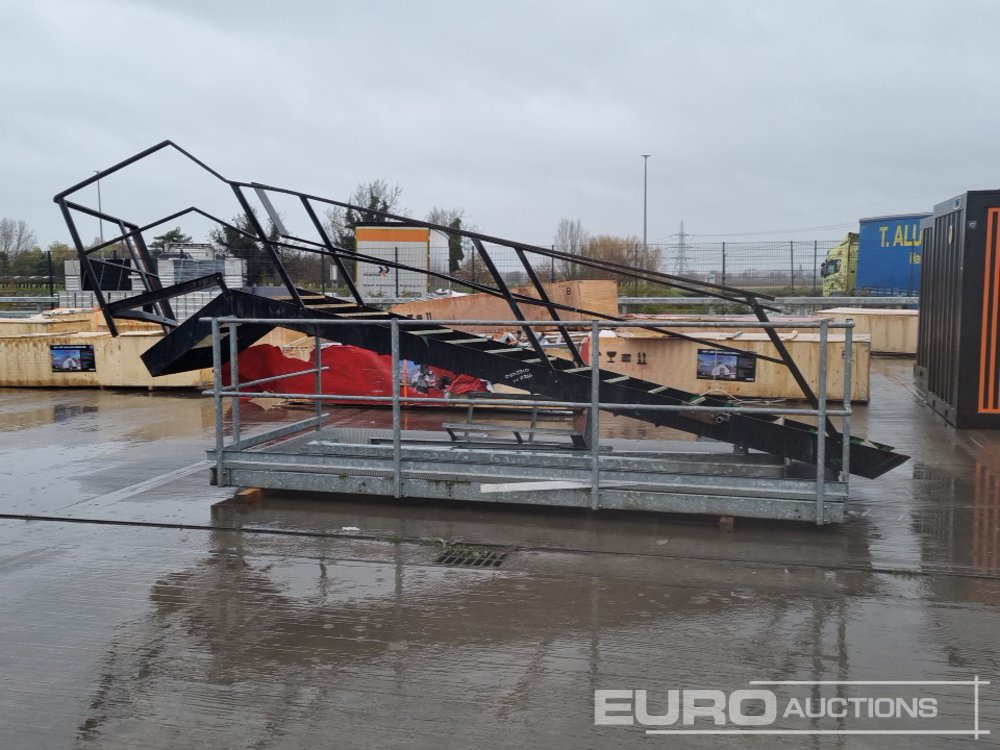 Access Platform, 16 Tread Stairs - Εξοπλισμού κατασκευών: φωτογραφία 2 Access Platform, 16 Tread Stairs - Εξοπλισμού κατασκευών: φωτογραφία 2