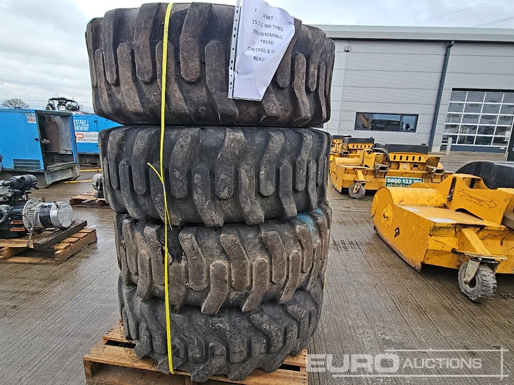BKT 15.5-25 Tyre (4 of) - Ελαστικό: φωτογραφία 4 BKT 15.5-25 Tyre (4 of) - Ελαστικό: φωτογραφία 4