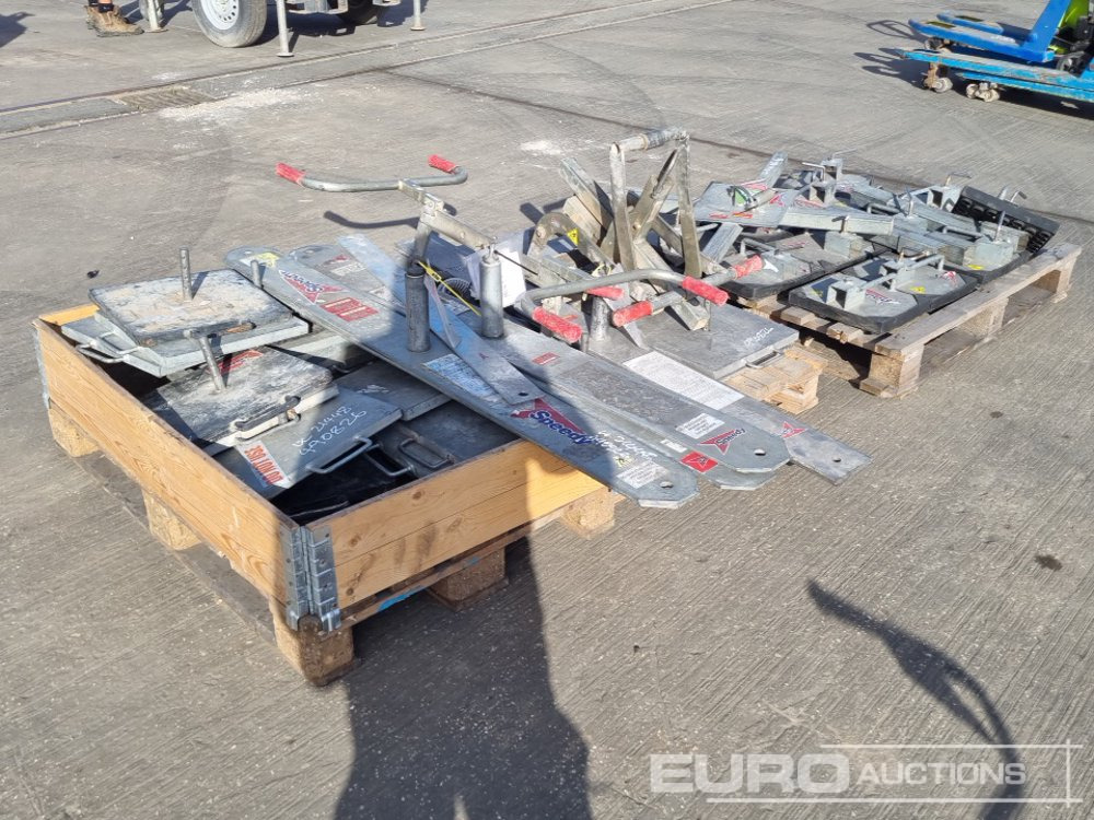 Curb Lifter (2 of), Pallet of Slab Lifting Pads (3 of), Mobile Man Anchor (3 of), Bottle Jack - Ανυψωτικό μηχάνημα: φωτογραφία 5 Curb Lifter (2 of), Pallet of Slab Lifting Pads (3 of), Mobile Man Anchor (3 of), Bottle Jack - Ανυψωτικό μηχάνημα: φωτογραφία 5