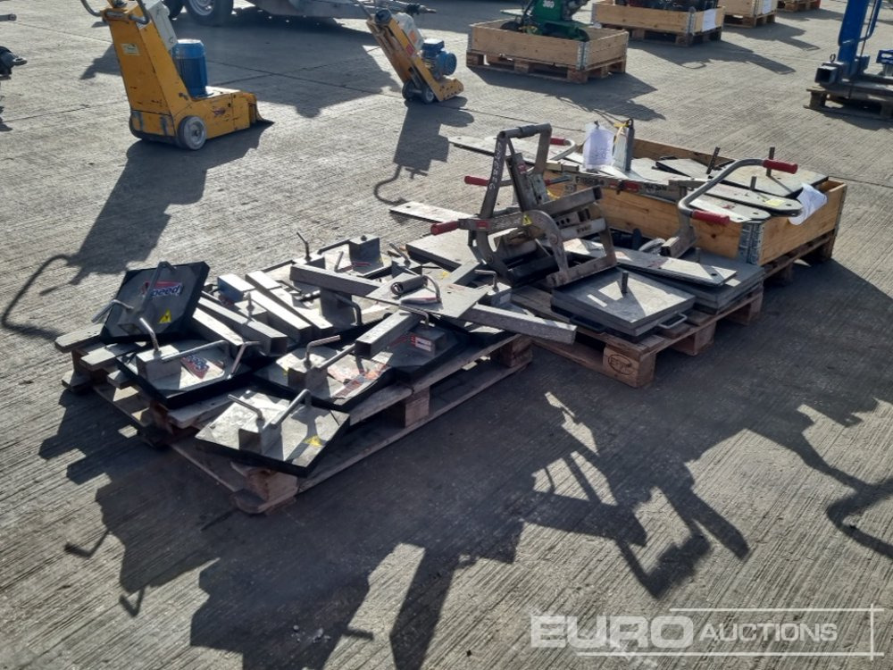 Curb Lifter (2 of), Pallet of Slab Lifting Pads (3 of), Mobile Man Anchor (3 of), Bottle Jack - Ανυψωτικό μηχάνημα: φωτογραφία 1 Curb Lifter (2 of), Pallet of Slab Lifting Pads (3 of), Mobile Man Anchor (3 of), Bottle Jack - Ανυψωτικό μηχάνημα: φωτογραφία 1