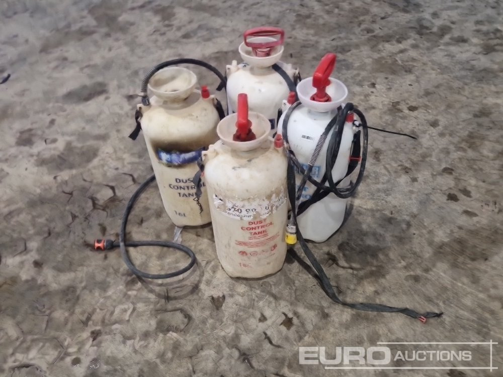 Dust Supression Tank (4 of) - Εξοπλισμού κατασκευών: φωτογραφία 1 Dust Supression Tank (4 of) - Εξοπλισμού κατασκευών: φωτογραφία 1