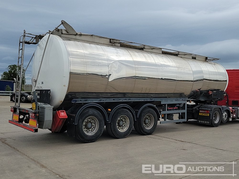 Fruehauf Tri Axle Tanker Trailer - Επικαθήμενο βυτίο: φωτογραφία 5 Fruehauf Tri Axle Tanker Trailer - Επικαθήμενο βυτίο: φωτογραφία 5
