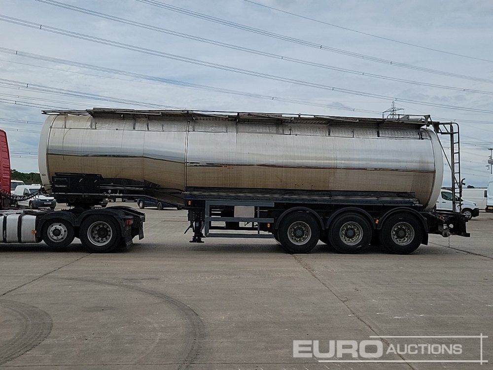 Fruehauf Tri Axle Tanker Trailer - Επικαθήμενο βυτίο: φωτογραφία 2 Fruehauf Tri Axle Tanker Trailer - Επικαθήμενο βυτίο: φωτογραφία 2