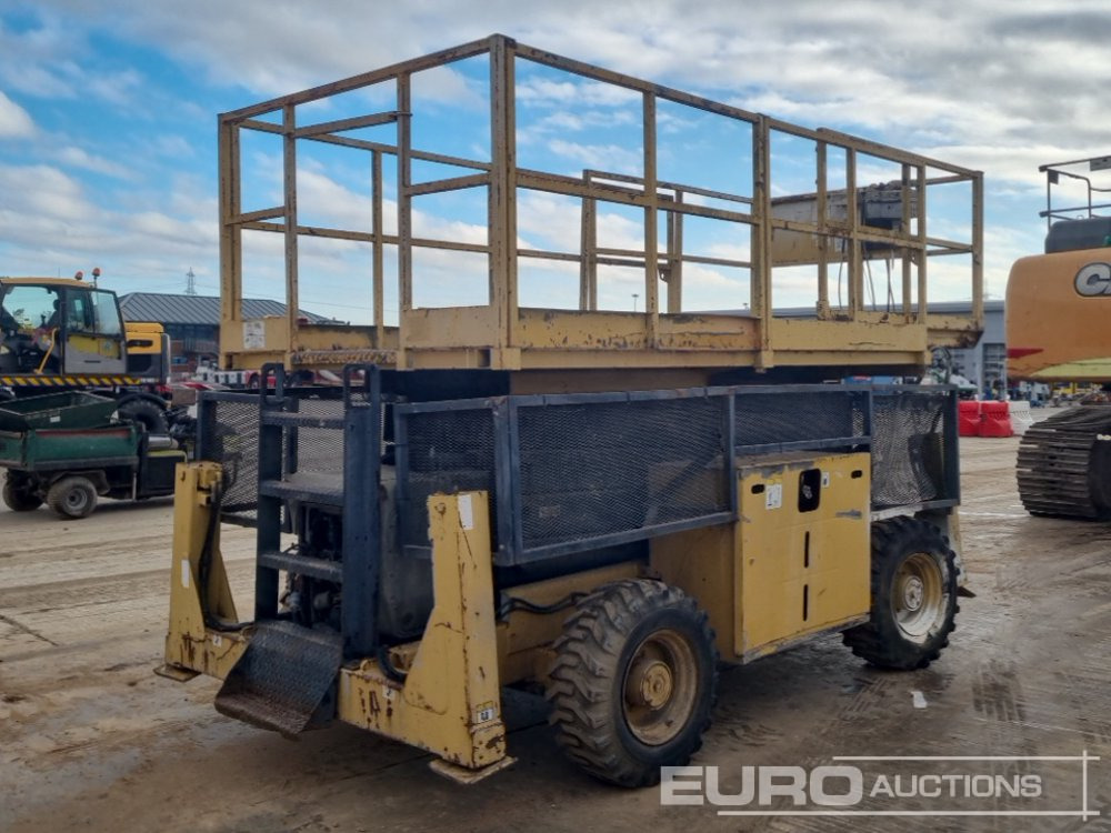 Grove 4x4 Diesel Scissor Lift (Runs, Top Controller Parts Missing) - Πλατφόρμα εναέρια: φωτογραφία 5 Grove 4x4 Diesel Scissor Lift (Runs, Top Controller Parts Missing) - Πλατφόρμα εναέρια: φωτογραφία 5