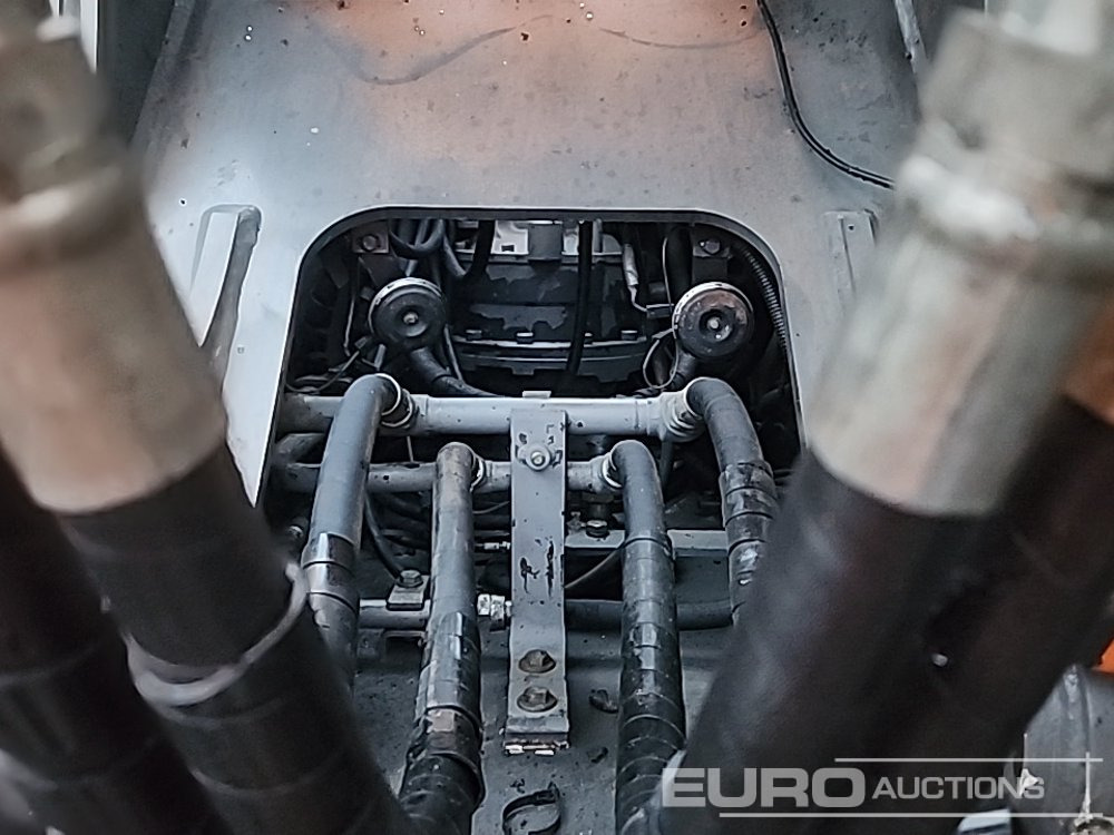 Ερπυστριοφόρος εκσκαφέας Hitachi ZX210LC-3: φωτογραφία 22