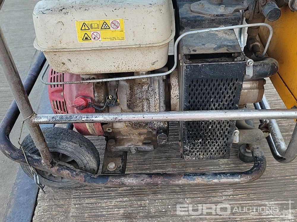 Μηχανών ασφάλτου JCB Beaver: φωτογραφία 14 Μηχανών ασφάλτου JCB Beaver: φωτογραφία 14