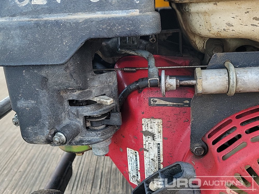 Μηχανών ασφάλτου JCB Beaver: φωτογραφία 17 Μηχανών ασφάλτου JCB Beaver: φωτογραφία 17