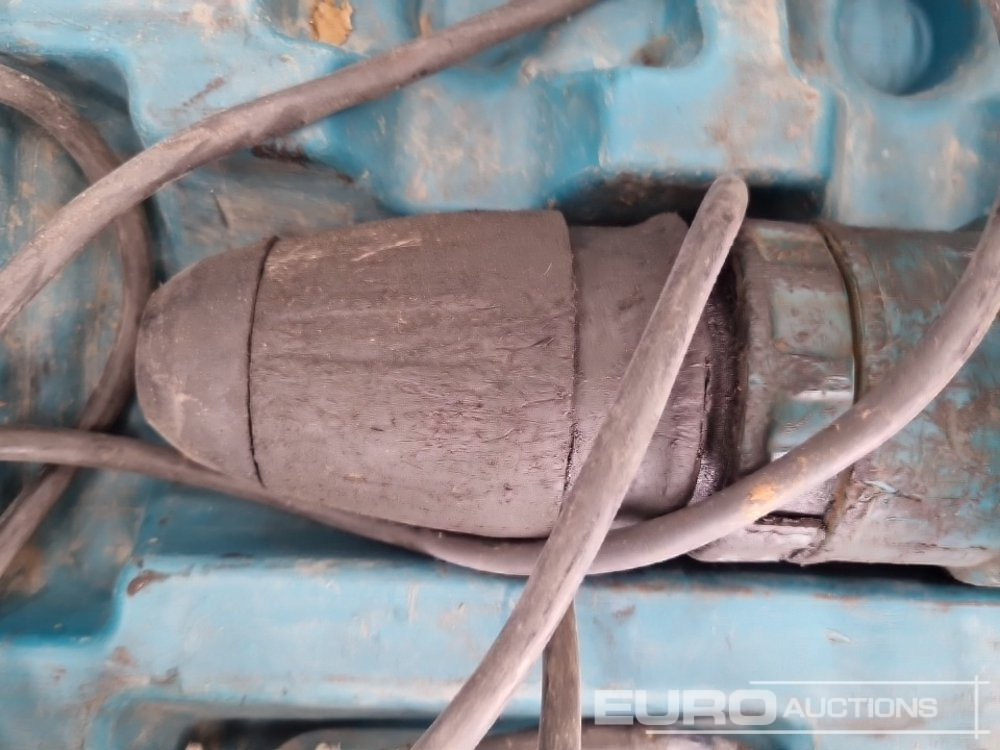 Εξοπλισμού κατασκευών Makita HM1214C: φωτογραφία 12