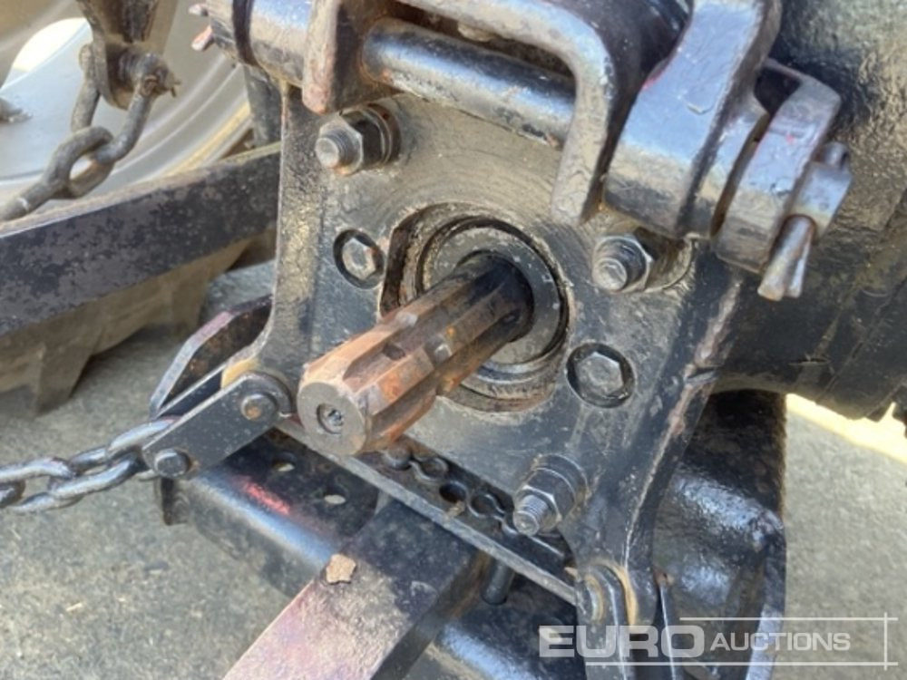 Massey Ferguson 240 - Τρακτέρ: φωτογραφία 5 Massey Ferguson 240 - Τρακτέρ: φωτογραφία 5