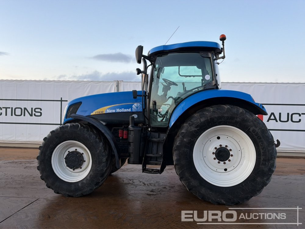 New Holland T7030 - Τρακτέρ: φωτογραφία 2 New Holland T7030 - Τρακτέρ: φωτογραφία 2