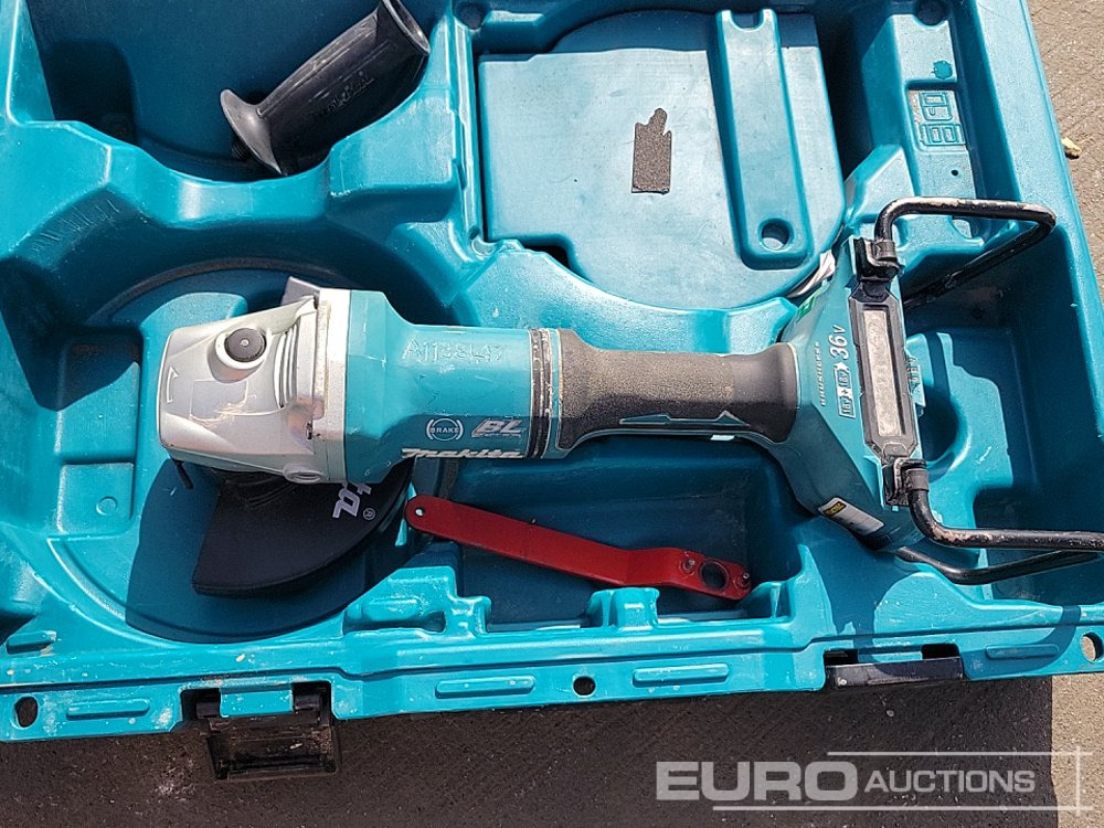 Εξοπλισμού κατασκευών Stihl Quick Cut Saw, Makita Battery Grinder, Poker Unit Pole, 110 Volt Water Sump: φωτογραφία 17