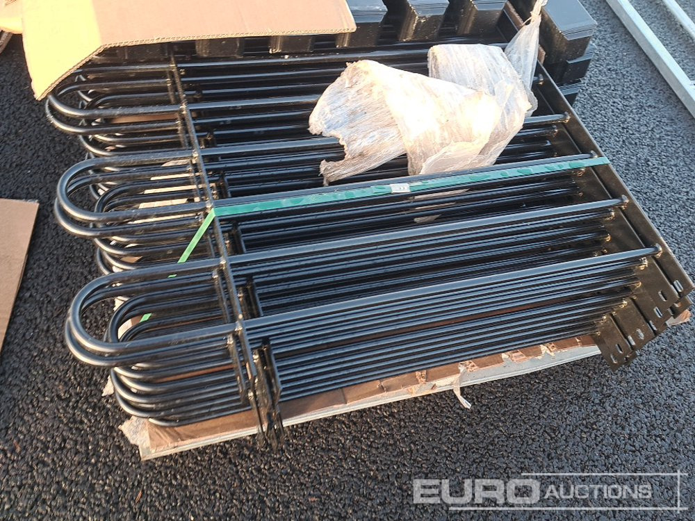 Unused 20m Bow / Round Top Powder Coated Steel Fencing, 10x2m Panels, 11 Posts - Γεωργικά μηχανήματα: φωτογραφία 5 Unused 20m Bow / Round Top Powder Coated Steel Fencing, 10x2m Panels, 11 Posts - Γεωργικά μηχανήματα: φωτογραφία 5