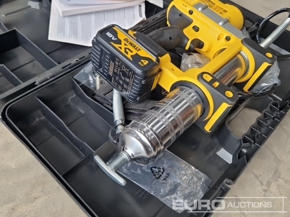 Unused Dewalt DCGG571 18 Volt Cordless Grease Gun, Battery, Charger, Case - Εξοπλισμός γκαράζ: φωτογραφία 5 Unused Dewalt DCGG571 18 Volt Cordless Grease Gun, Battery, Charger, Case - Εξοπλισμός γκαράζ: φωτογραφία 5