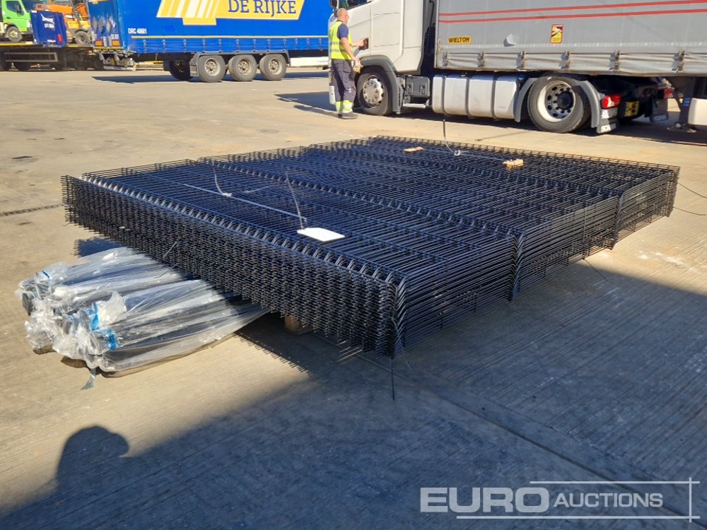 Unused Galvanised & Powder Coated Heavy Duty (5mm) Wire Mesh Fencing, 25 x H2.4m x W2.2m Panels, 26 x 60mm x 60mm x3m Posts, with Fittings (Black) - Εξοπλισμού κατασκευών: φωτογραφία 1 Unused Galvanised & Powder Coated Heavy Duty (5mm) Wire Mesh Fencing, 25 x H2.4m x W2.2m Panels, 26 x 60mm x 60mm x3m Posts, with Fittings (Black) - Εξοπλισμού κατασκευών: φωτογραφία 1