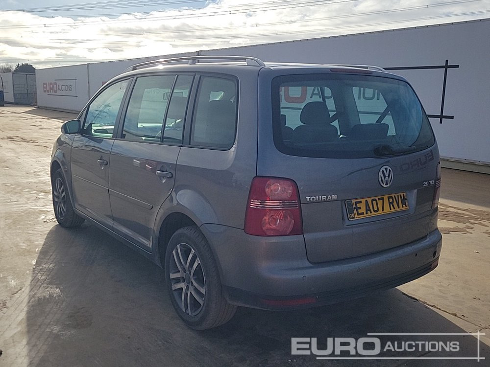 Volkswagen Touran - Αυτοκίνητο: φωτογραφία 3 Volkswagen Touran - Αυτοκίνητο: φωτογραφία 3