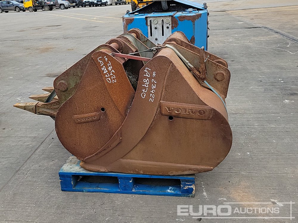 Volvo 48", 24", 24" Scoop Bucket 65mm Pin to suit 13 Ton Excavator - Κουβας: φωτογραφία 2 Volvo 48", 24", 24" Scoop Bucket 65mm Pin to suit 13 Ton Excavator - Κουβας: φωτογραφία 2