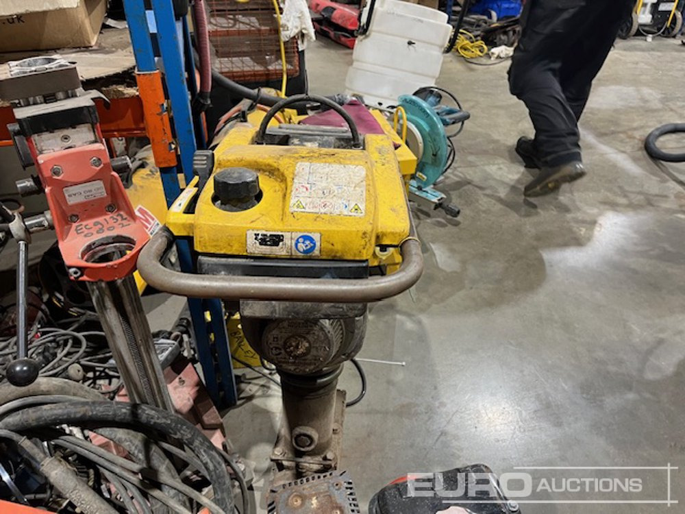 Wacker Neuson BS50-2 - Μηχανών ασφάλτου: φωτογραφία 2 Wacker Neuson BS50-2 - Μηχανών ασφάλτου: φωτογραφία 2