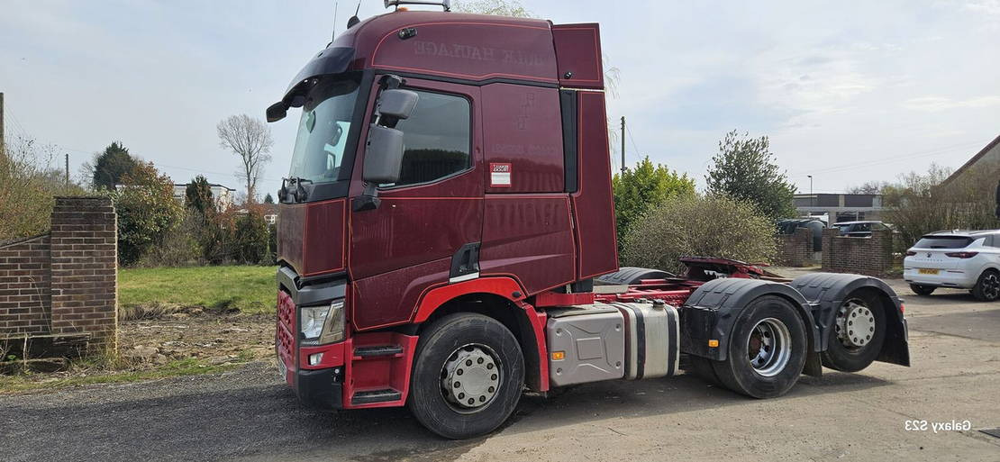 Renault T520 - Τράκτορας: φωτογραφία 2 Renault T520 - Τράκτορας: φωτογραφία 2