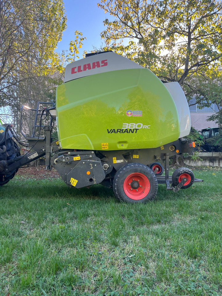 Rotopressa usata Claas VARIANT 380 RC - Χορτοδετική μηχανή στρόγγυλης μπάλας: φωτογραφία 1 Rotopressa usata Claas VARIANT 380 RC - Χορτοδετική μηχανή στρόγγυλης μπάλας: φωτογραφία 1