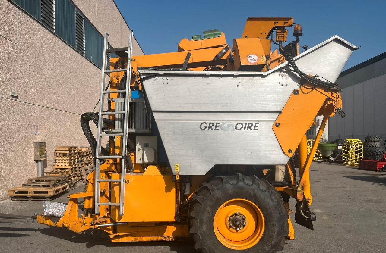Vendemmiatrice usata Grégoire G60I - Μηχανής συγκομιδής σταφυλιών: φωτογραφία 1 Vendemmiatrice usata Grégoire G60I - Μηχανής συγκομιδής σταφυλιών: φωτογραφία 1