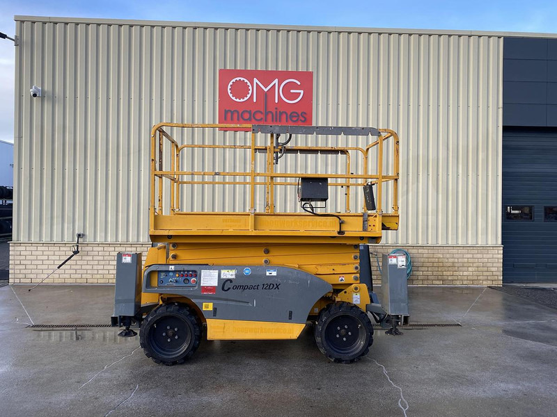 Haulotte Compact 12DX, Schaar hoogwerker, 4X4 Diesel - Πλατφόρμα εναέρια: φωτογραφία 1 Haulotte Compact 12DX, Schaar hoogwerker, 4X4 Diesel - Πλατφόρμα εναέρια: φωτογραφία 1