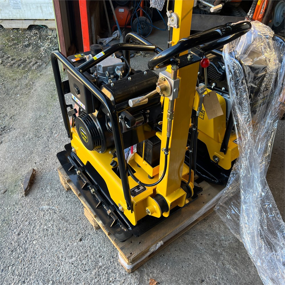 Bernards RT250-1 - Δονητική πλάκα: φωτογραφία 3 Bernards RT250-1 - Δονητική πλάκα: φωτογραφία 3
