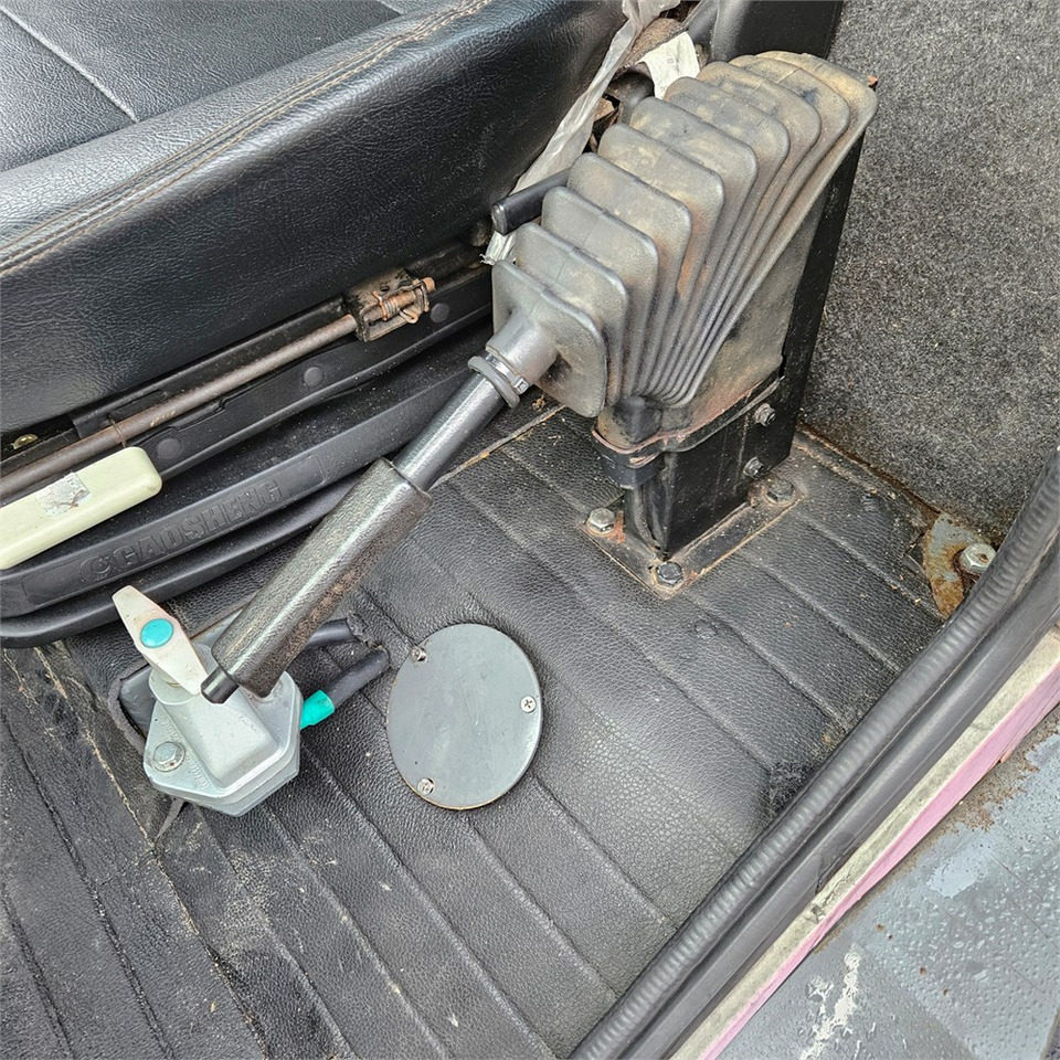 Φορτωτής πλάγιας ολίσθησης Bernards W1600C: φωτογραφία 12 Φορτωτής πλάγιας ολίσθησης Bernards W1600C: φωτογραφία 12