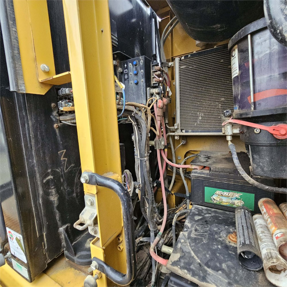 Ερπυστριοφόρος εκσκαφέας Caterpillar 324 EL: φωτογραφία 20