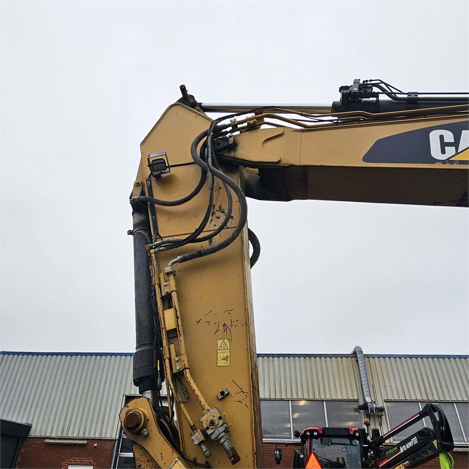 Ερπυστριοφόρος εκσκαφέας Caterpillar 324 EL: φωτογραφία 36