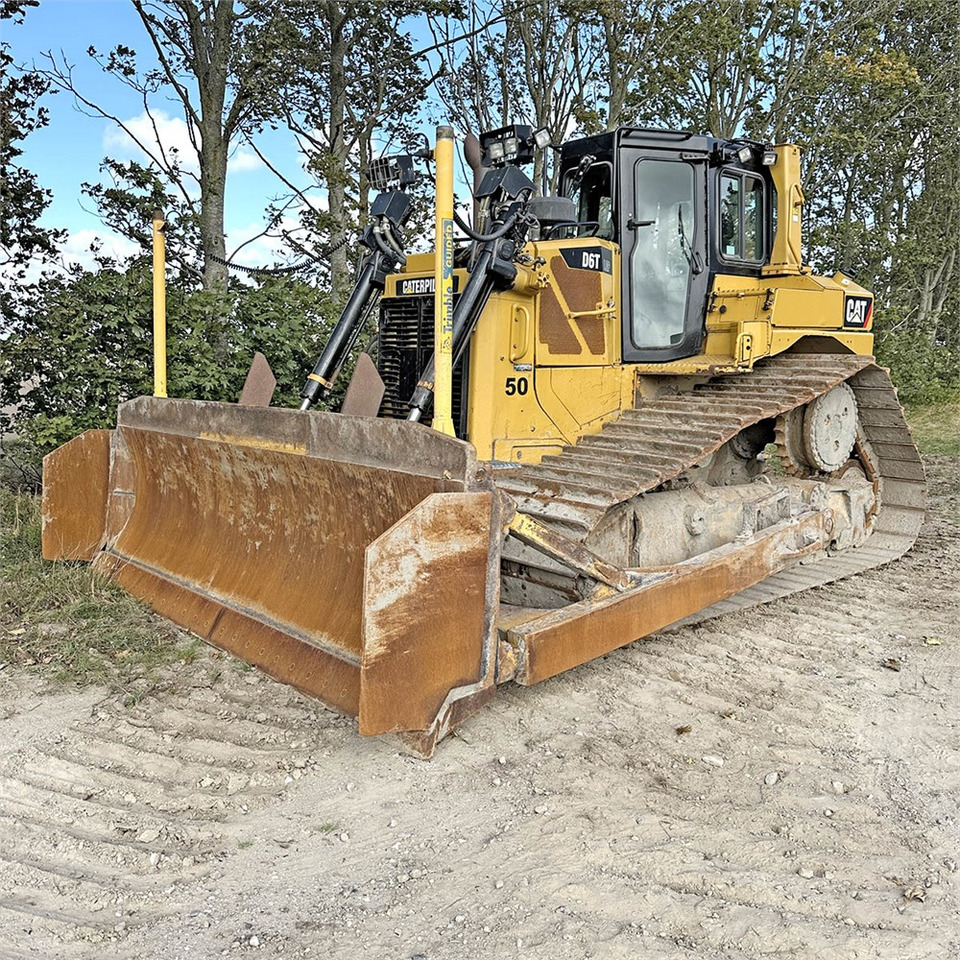 Caterpillar D6T LGP - Μπουλντόζα: φωτογραφία 4 Caterpillar D6T LGP - Μπουλντόζα: φωτογραφία 4