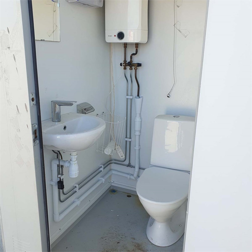 Danfo Toilet cabin - Σπίτι εμπορευματοκιβωτία: φωτογραφία 2 Danfo Toilet cabin - Σπίτι εμπορευματοκιβωτία: φωτογραφία 2