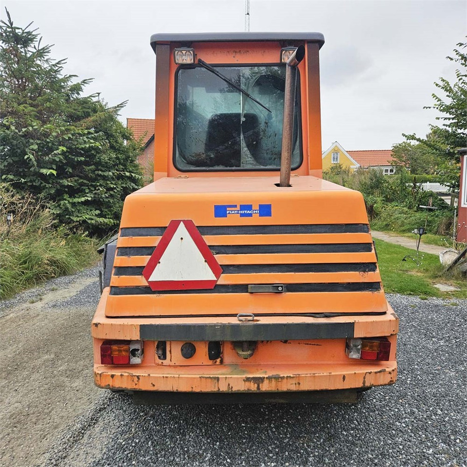 Fiat-Hitachi W80 H - Ελαστιχοφόρος φορτωτής: φωτογραφία 4 Fiat-Hitachi W80 H - Ελαστιχοφόρος φορτωτής: φωτογραφία 4