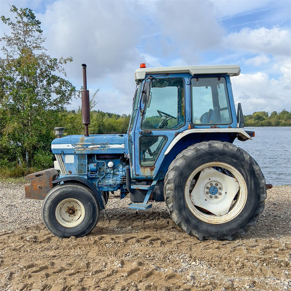 Ford 5610 - Τρακτέρ: φωτογραφία 3 Ford 5610 - Τρακτέρ: φωτογραφία 3