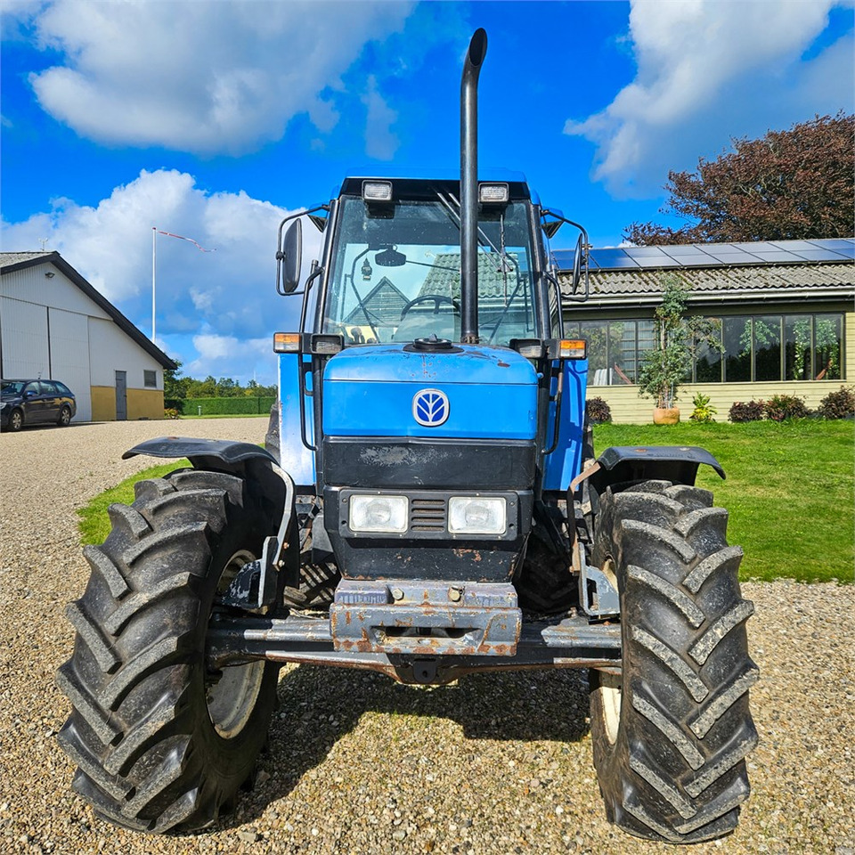 Ford 8340 Powerstar SLE - Τρακτέρ: φωτογραφία 4 Ford 8340 Powerstar SLE - Τρακτέρ: φωτογραφία 4