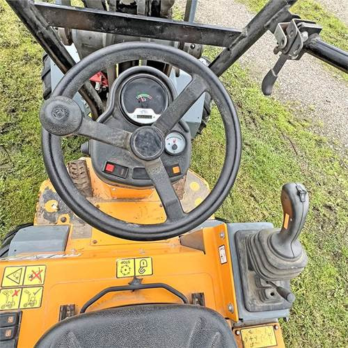 Φορτωτής πλάγιας ολίσθησης Giant D254SW: φωτογραφία 13 Φορτωτής πλάγιας ολίσθησης Giant D254SW: φωτογραφία 13