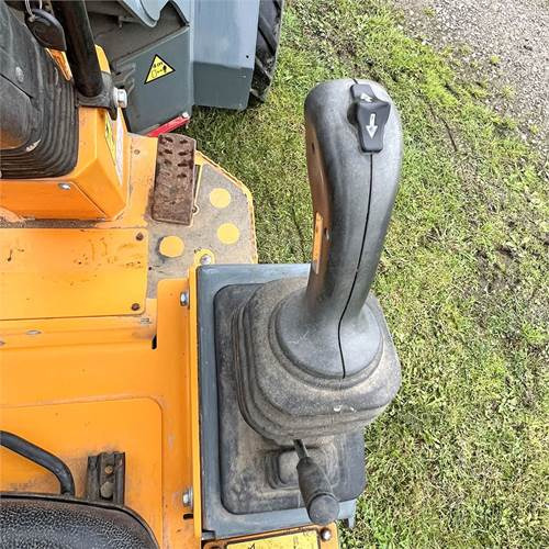 Φορτωτής πλάγιας ολίσθησης Giant D254SW: φωτογραφία 12 Φορτωτής πλάγιας ολίσθησης Giant D254SW: φωτογραφία 12