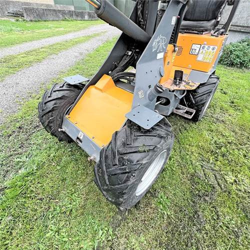 Φορτωτής πλάγιας ολίσθησης Giant D254SW: φωτογραφία 16 Φορτωτής πλάγιας ολίσθησης Giant D254SW: φωτογραφία 16