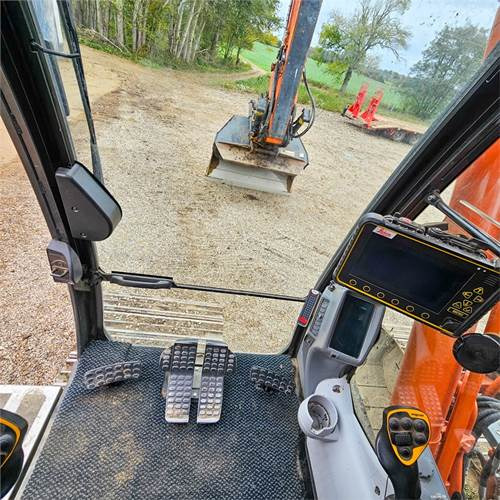 Ερπυστριοφόρος εκσκαφέας Hitachi ZX210 LC-6: φωτογραφία 19 Ερπυστριοφόρος εκσκαφέας Hitachi ZX210 LC-6: φωτογραφία 19