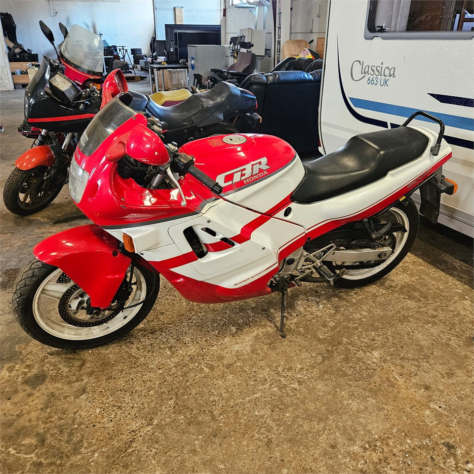 Honda CBR600F Super sport - Μοτοσικλέτα: φωτογραφία 2 Honda CBR600F Super sport - Μοτοσικλέτα: φωτογραφία 2