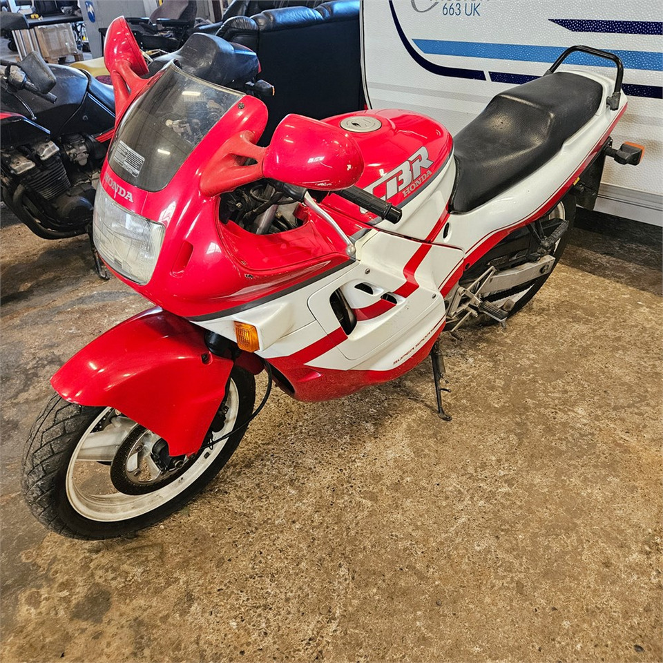 Honda CBR600F Super sport - Μοτοσικλέτα: φωτογραφία 1 Honda CBR600F Super sport - Μοτοσικλέτα: φωτογραφία 1