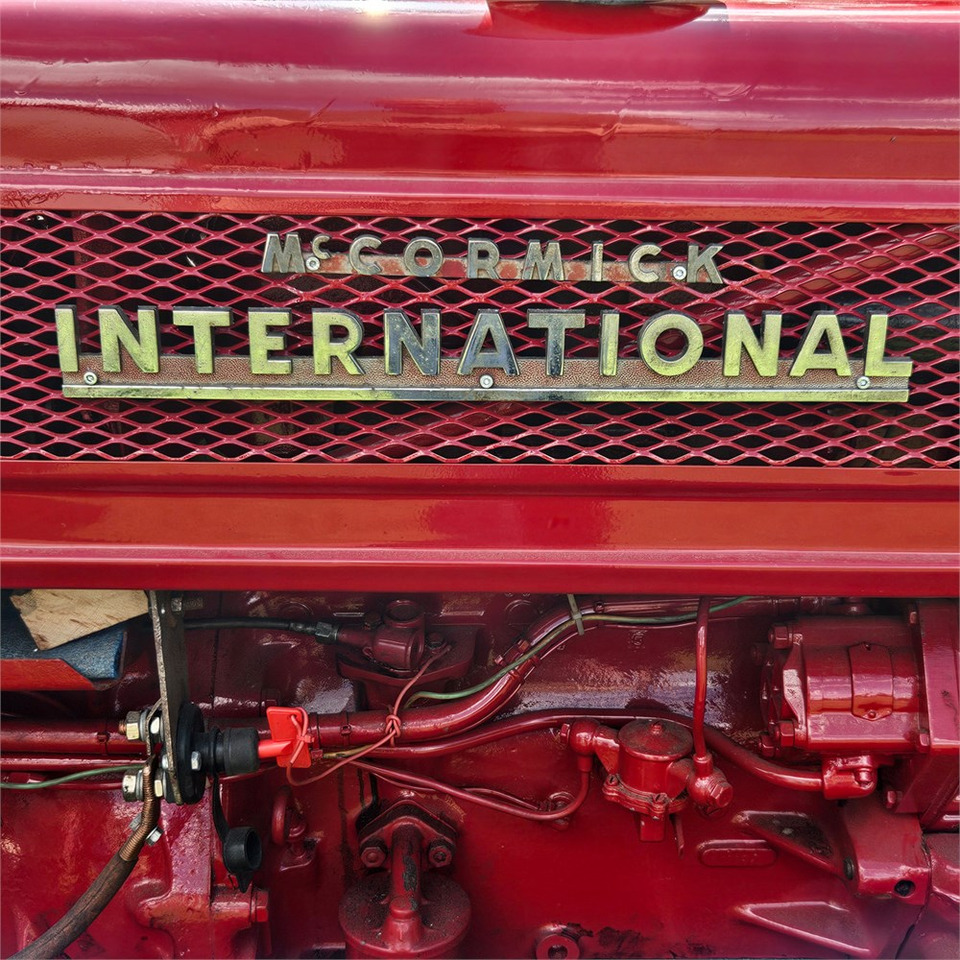 IH B-275 - Τρακτέρ: φωτογραφία 5 IH B-275 - Τρακτέρ: φωτογραφία 5