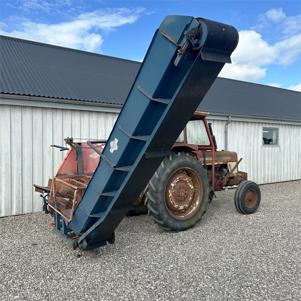 International IH 474 - Τρακτέρ: φωτογραφία 4 International IH 474 - Τρακτέρ: φωτογραφία 4