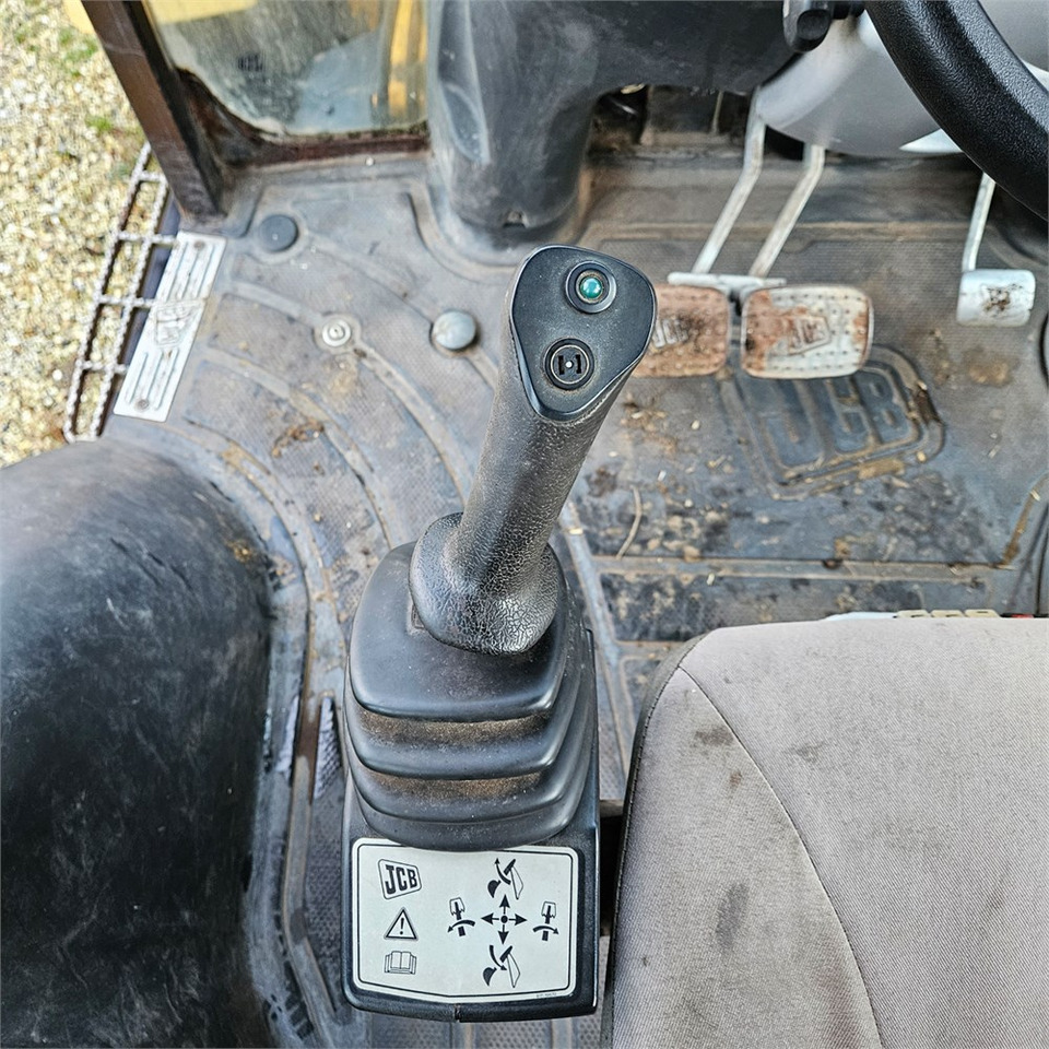 Φορτωτής εκσκαφέας JCB 4CX: φωτογραφία 19 Φορτωτής εκσκαφέας JCB 4CX: φωτογραφία 19