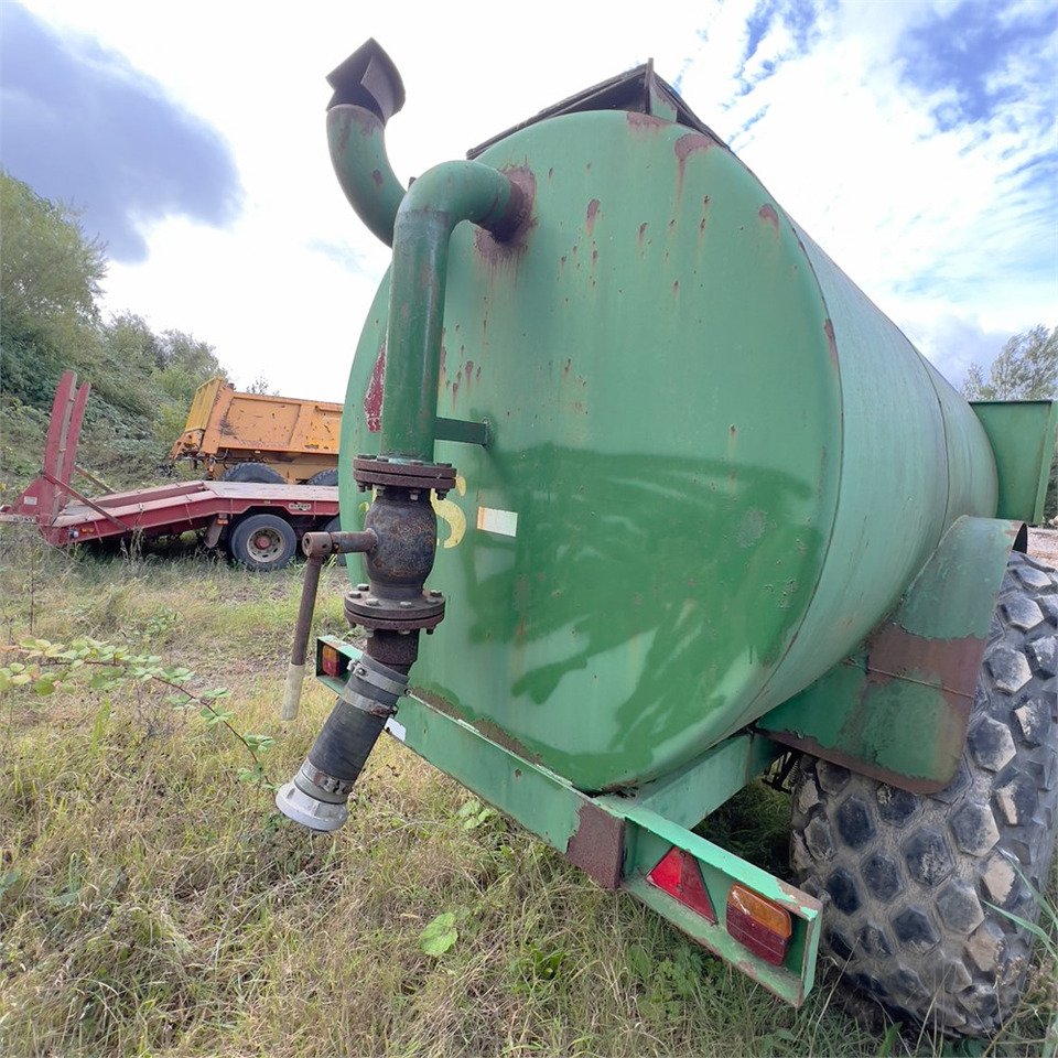 JOS 9 - Ρυμούλκα βυτίο: φωτογραφία 4 JOS 9 - Ρυμούλκα βυτίο: φωτογραφία 4